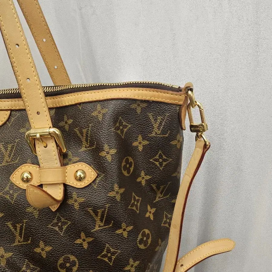 루이비통 LOUIS VUITTON 팔레모 GM 토드 숄더백