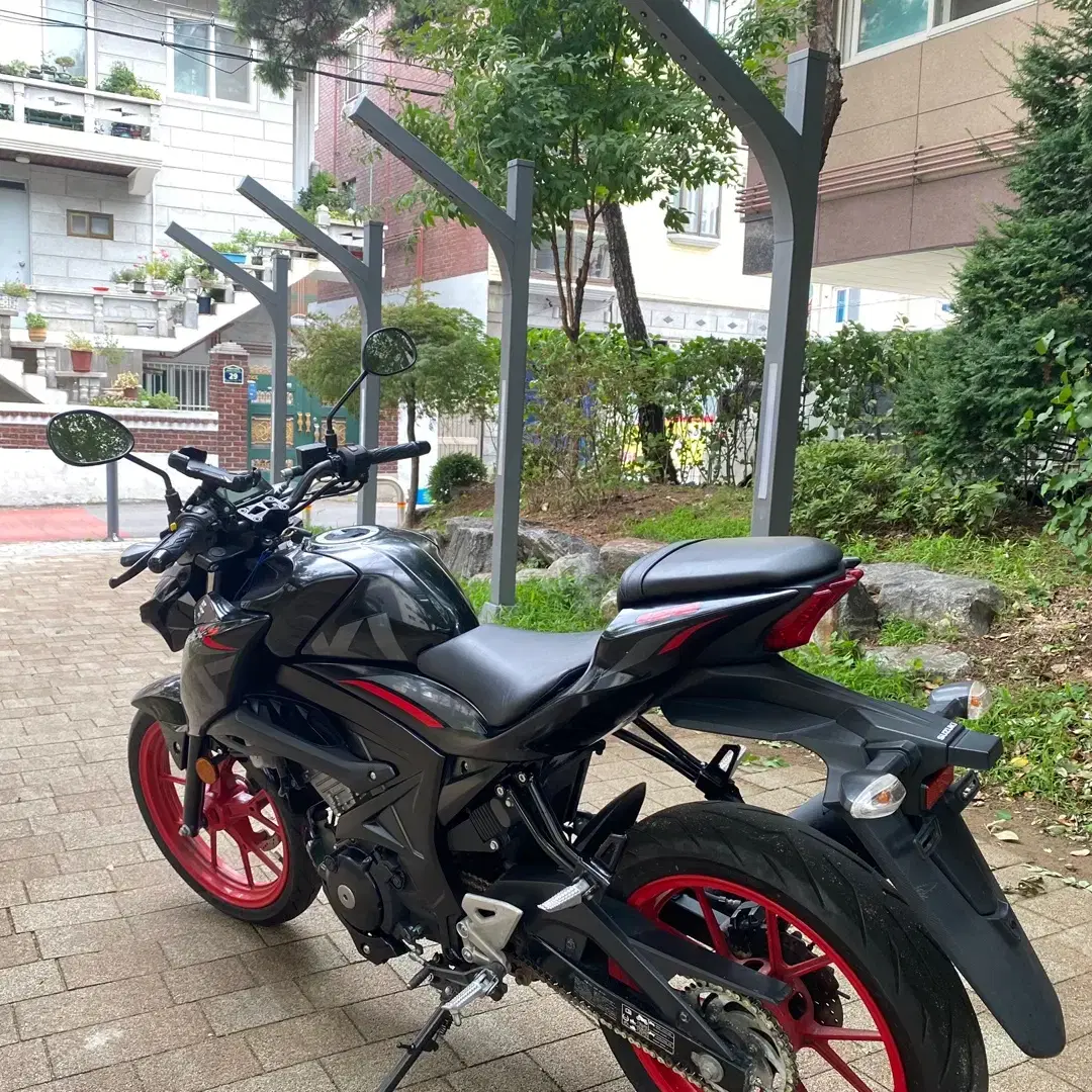 2019년 GSX-S125 깨끗한 바이크 판매합니다.