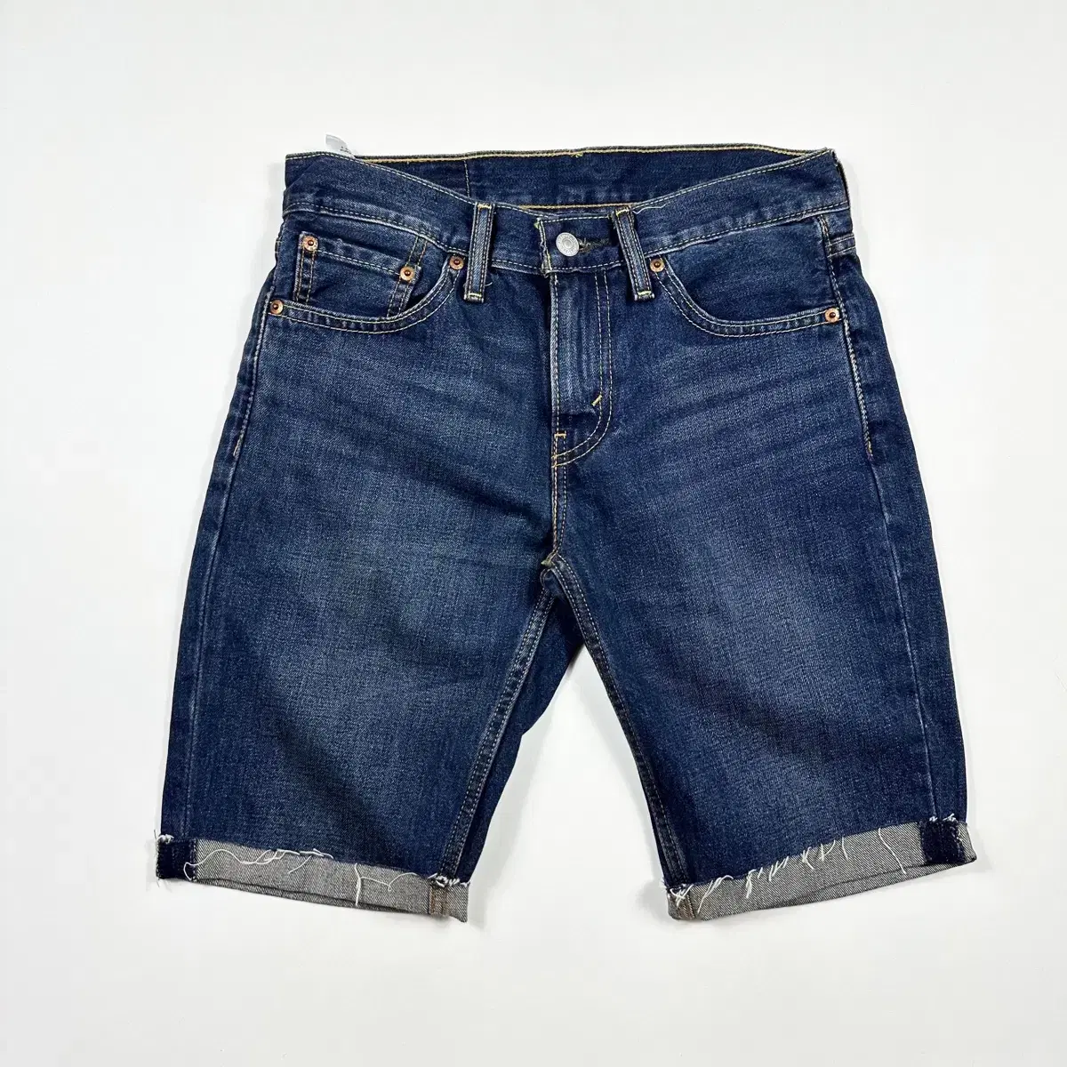 (28) Levi's 511 Regular Rolled-Up Denim Vahn