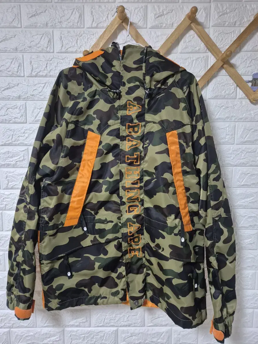 Vape x Yoshida Porter Snowboard Camo Jacket