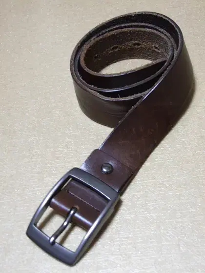 Square leather belt Waist 37