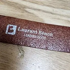 LAURANT BENON 통가죽 벨트