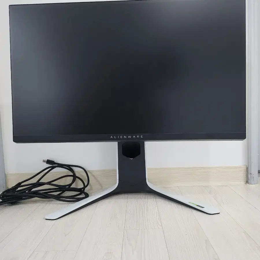 델 에일리언 웨어 27인치 240Hz AW2720HF 팝니다(가격내림)