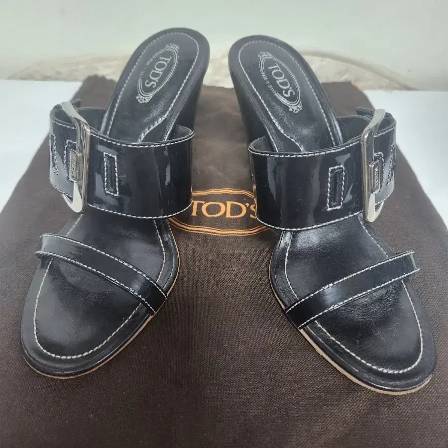 토즈 TODS 여성 샌들 정품