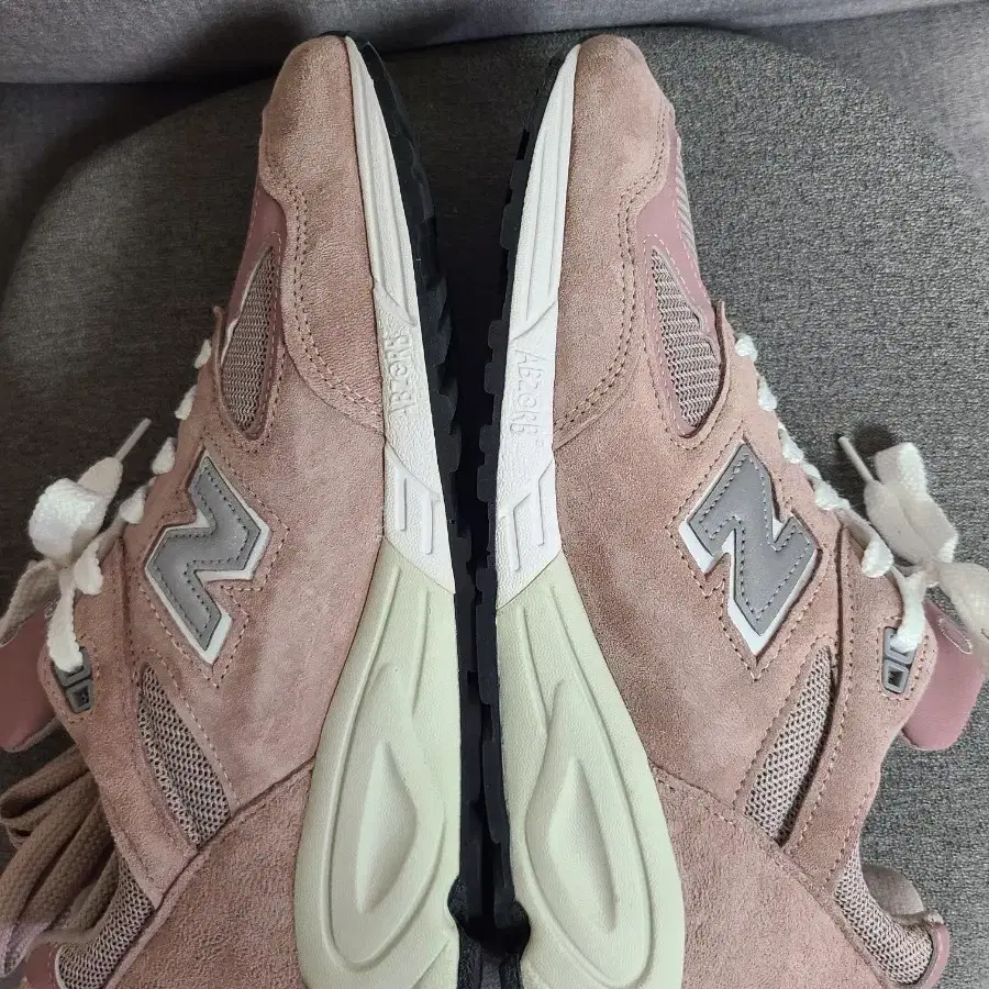 뉴발란스 990v2 KITH 더스티 핑크 285 990 991 992