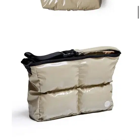 DAMP 2WAY PADDED MESSENGER BAG_BEIGE