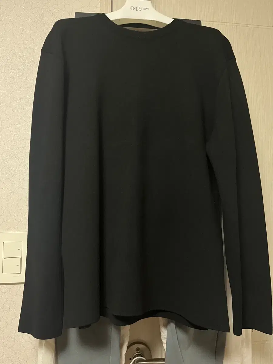 ALLEGRI Black sweatshirt top