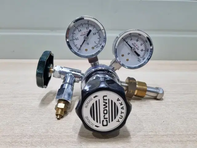 Yutaka Crown Gas Regulator FR-IS-OP 압력조정