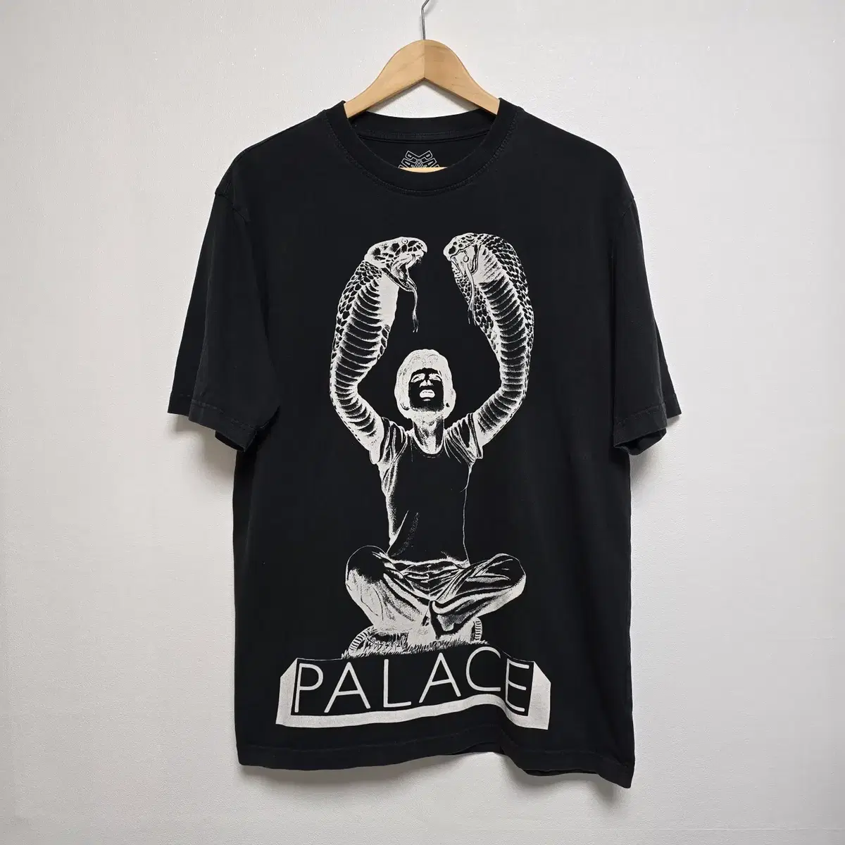 Pallas Skateboarding Snakey T-Shirt Black (L)