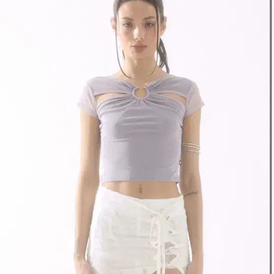 badee Cut-Out Piercing Crop Top