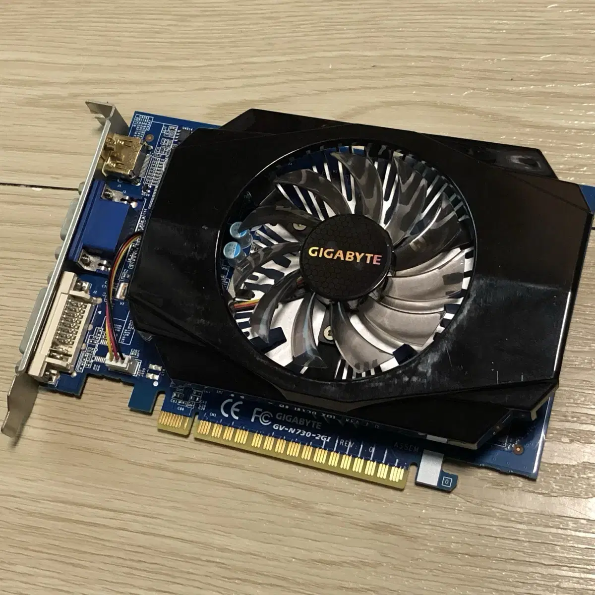 지포스 GT730 그래픽카드 2GB (기가바이트)