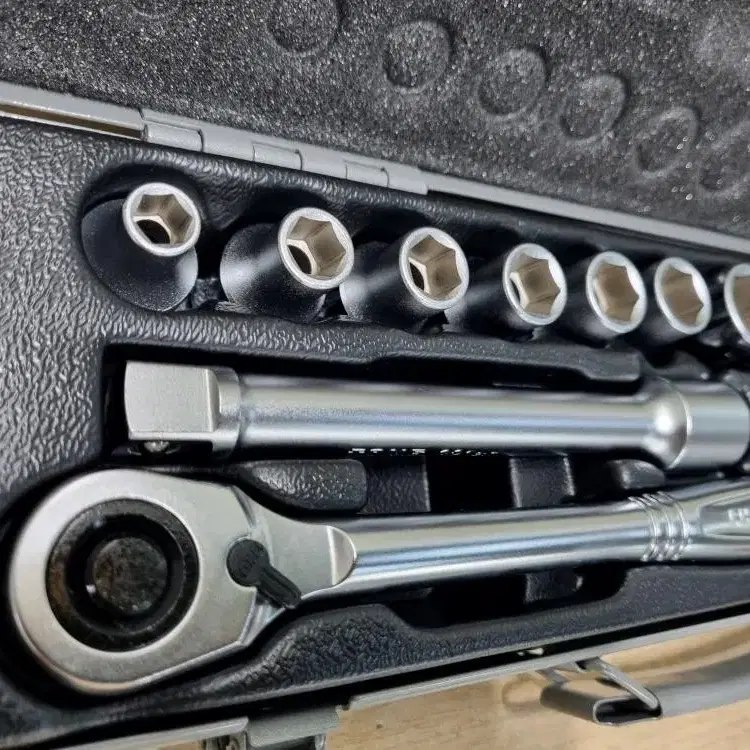 TONE 800MS ISO Socket Wrench Set 토네핸드소켓.