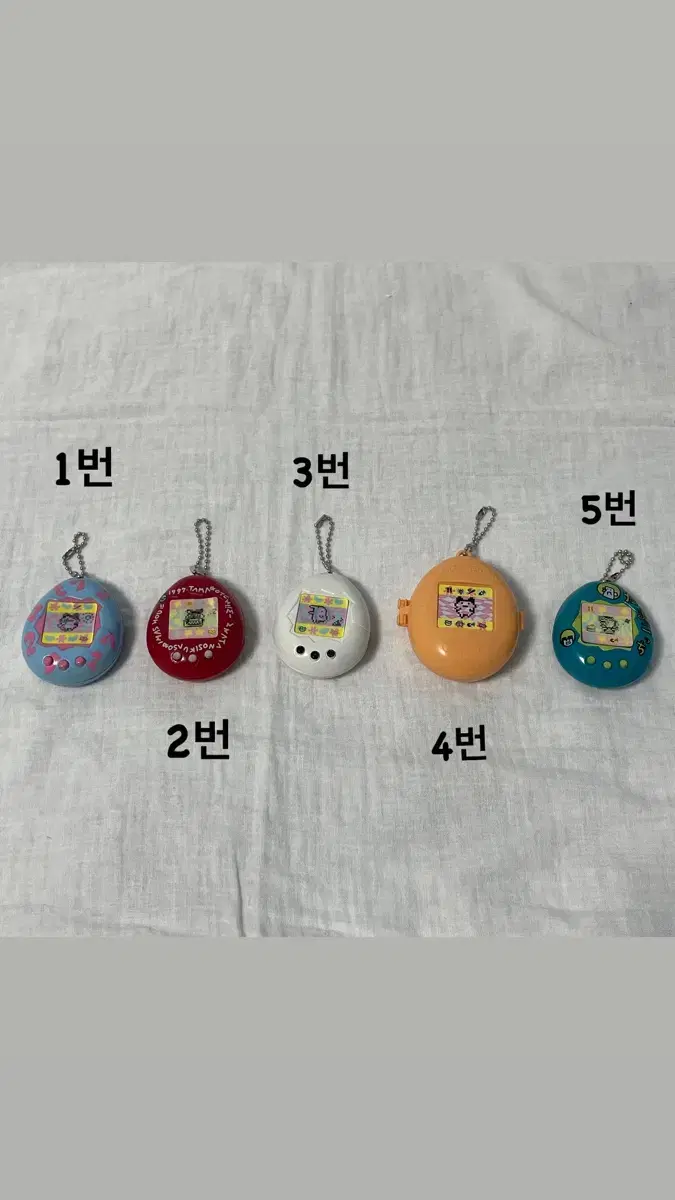 다마고치 케이스와 스티커