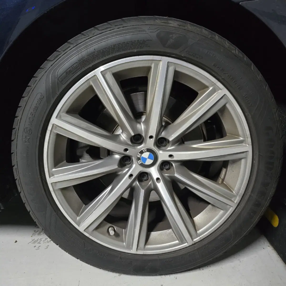 bmw 530e 순정 18인치 휠타이어