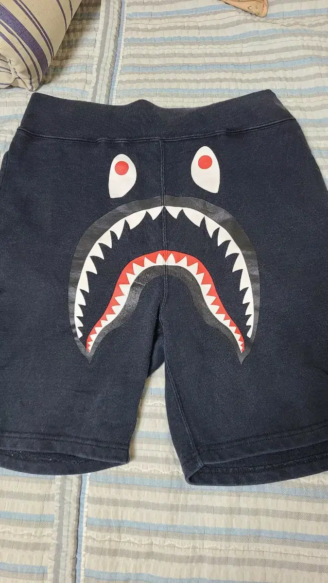 Vape Shark Shorts M Short Sleeve