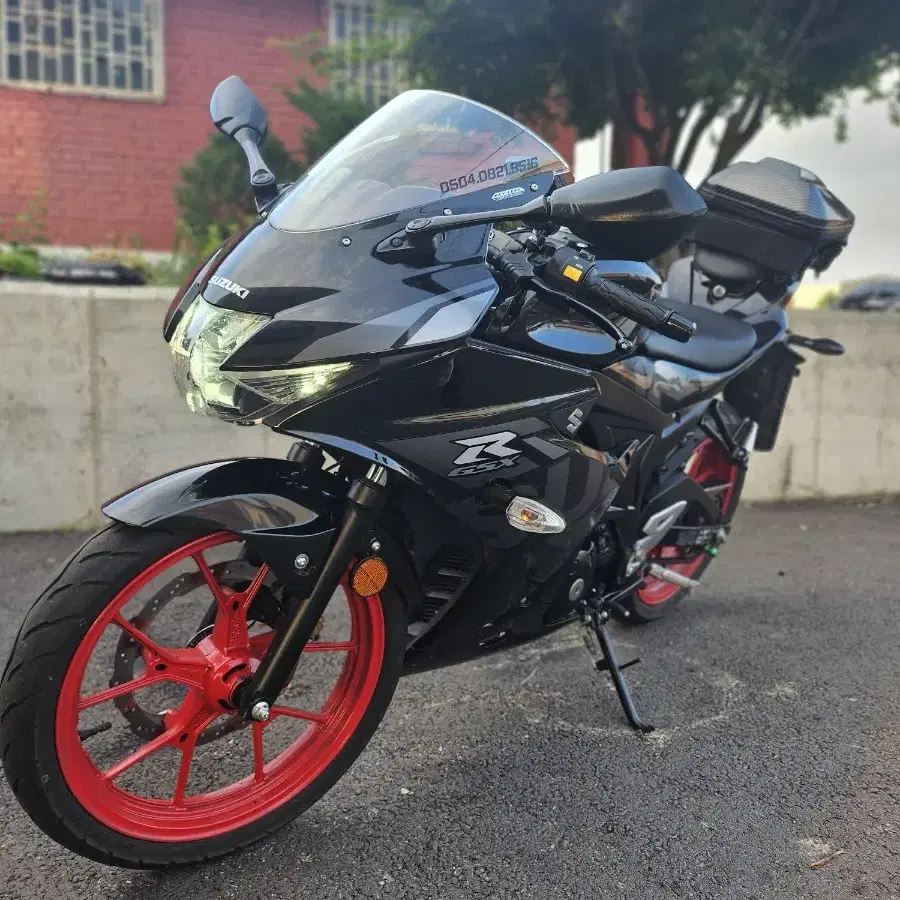 스즈끼GSXR125  23년식 5000키로 350만원 판매합니다