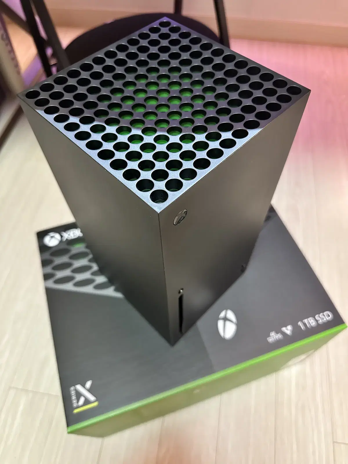 Xbox Series X 포르자(엑스박스 시리즈 X) 신품급 + 패드판매