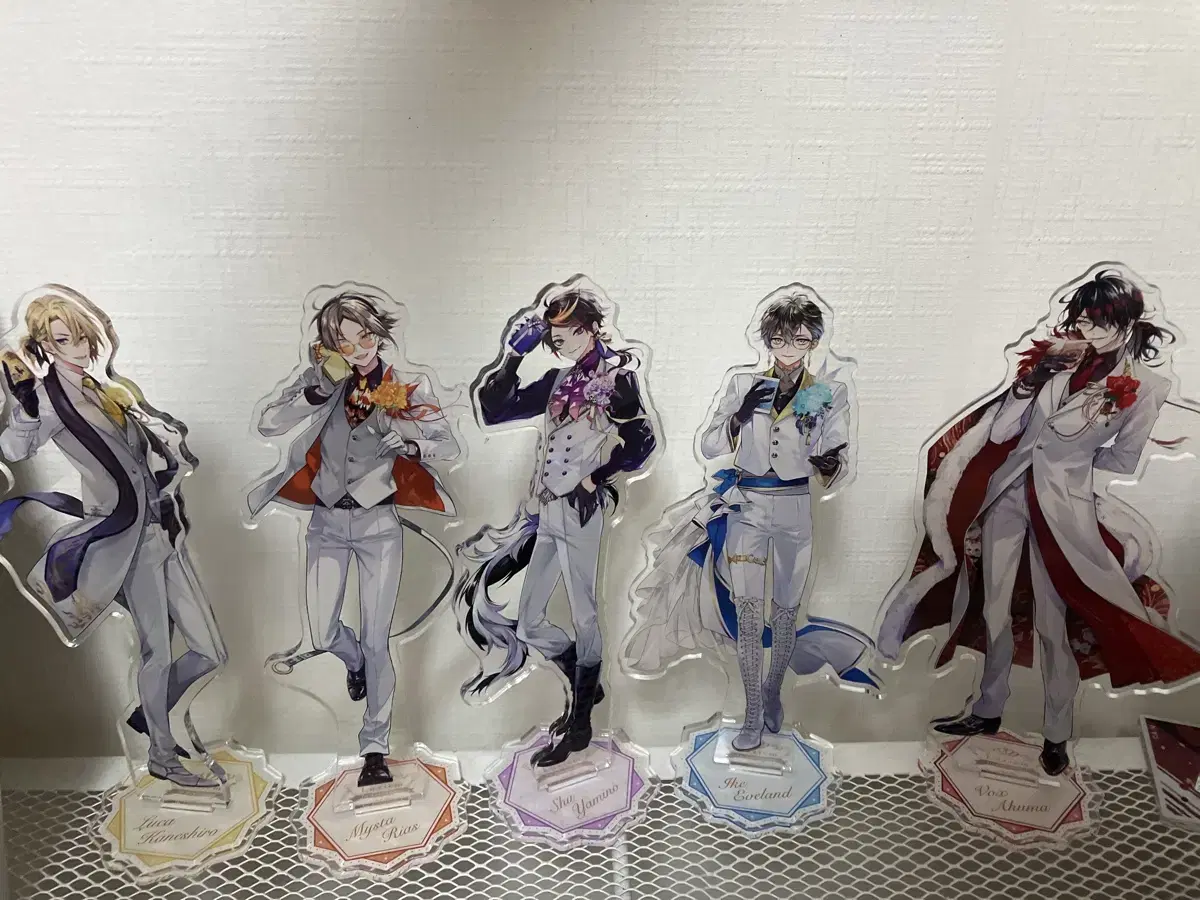 NIJISANJI EN Luxieme 1st Anniversary acrylic Stand