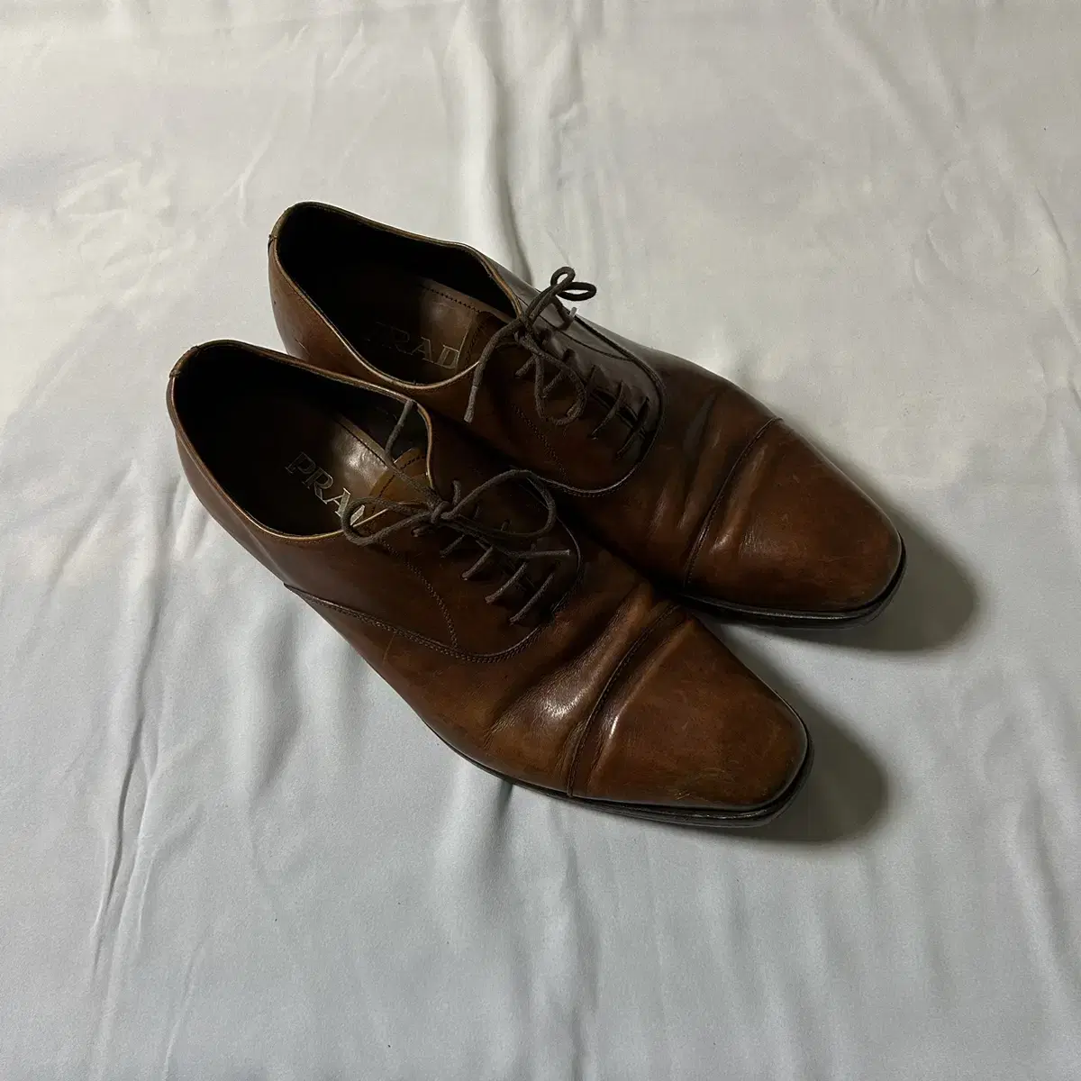 Prada lace up derby shoes brown