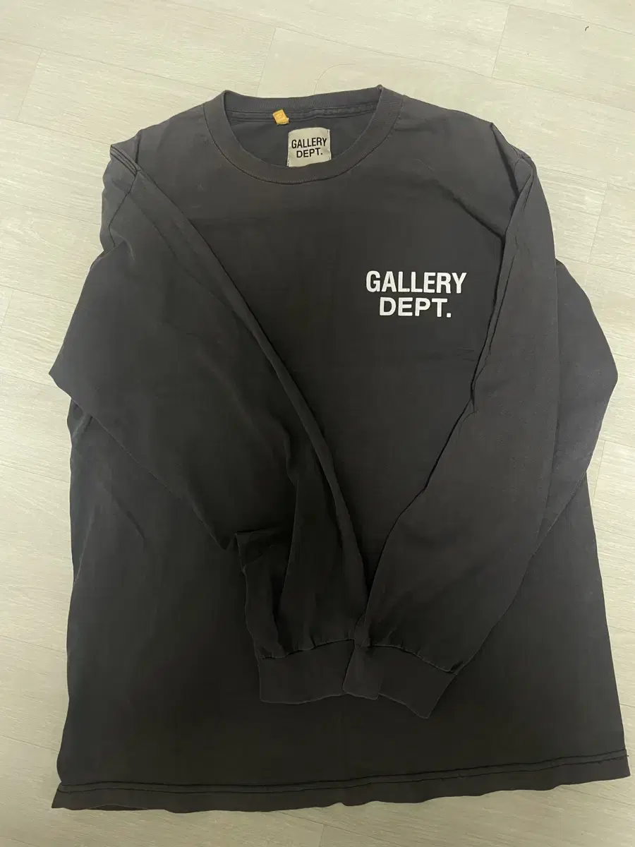 [M] Gallery Division Long Sleeve Spherical