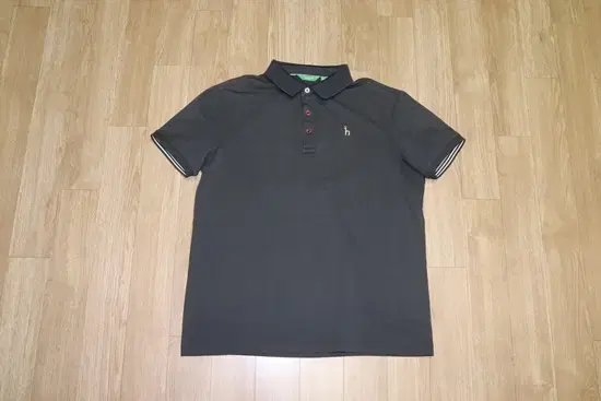 (100)Hedges Golf/Kaki Short Sleeve Kara T-Shirt