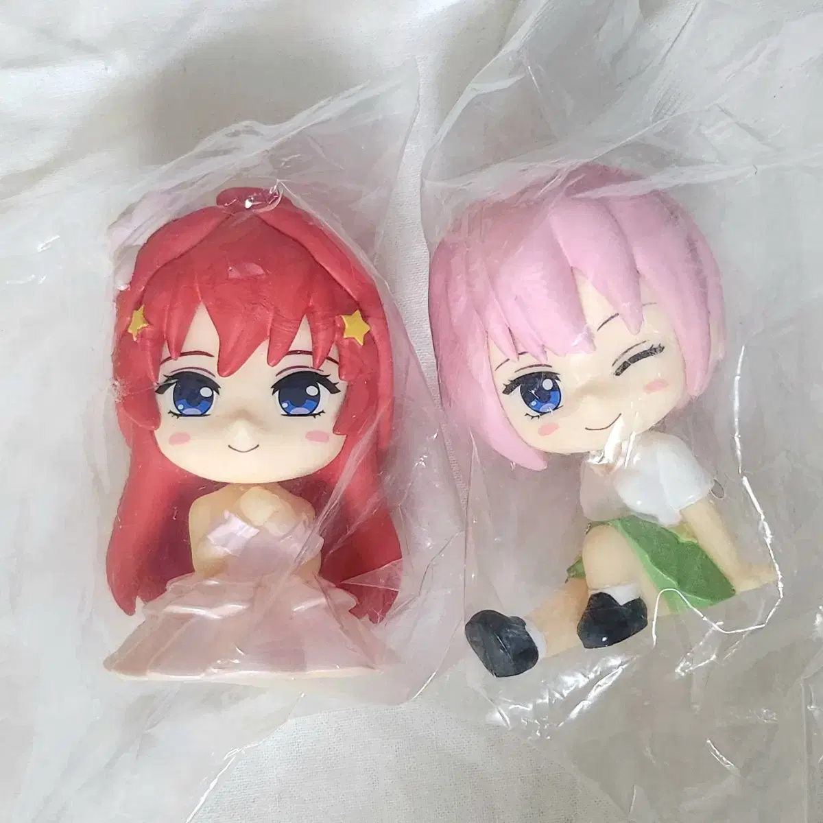 Bride Gacha Figures Tsuki, Ichika in 5 parts