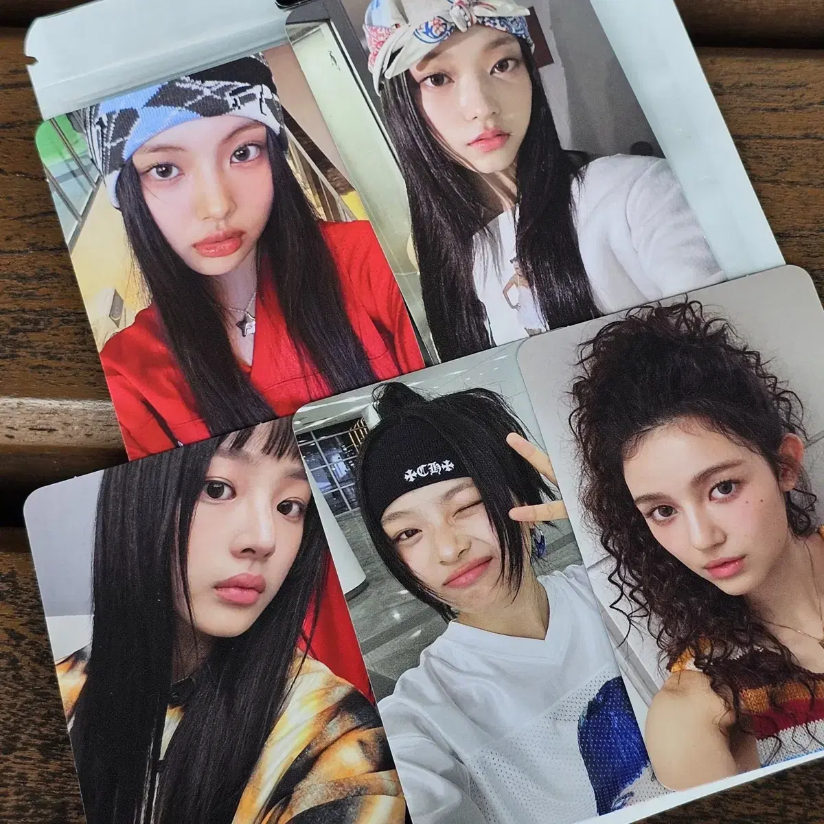 New Jeans Supernatural broadcast photocard wts minji haerin hanni danielle hyein