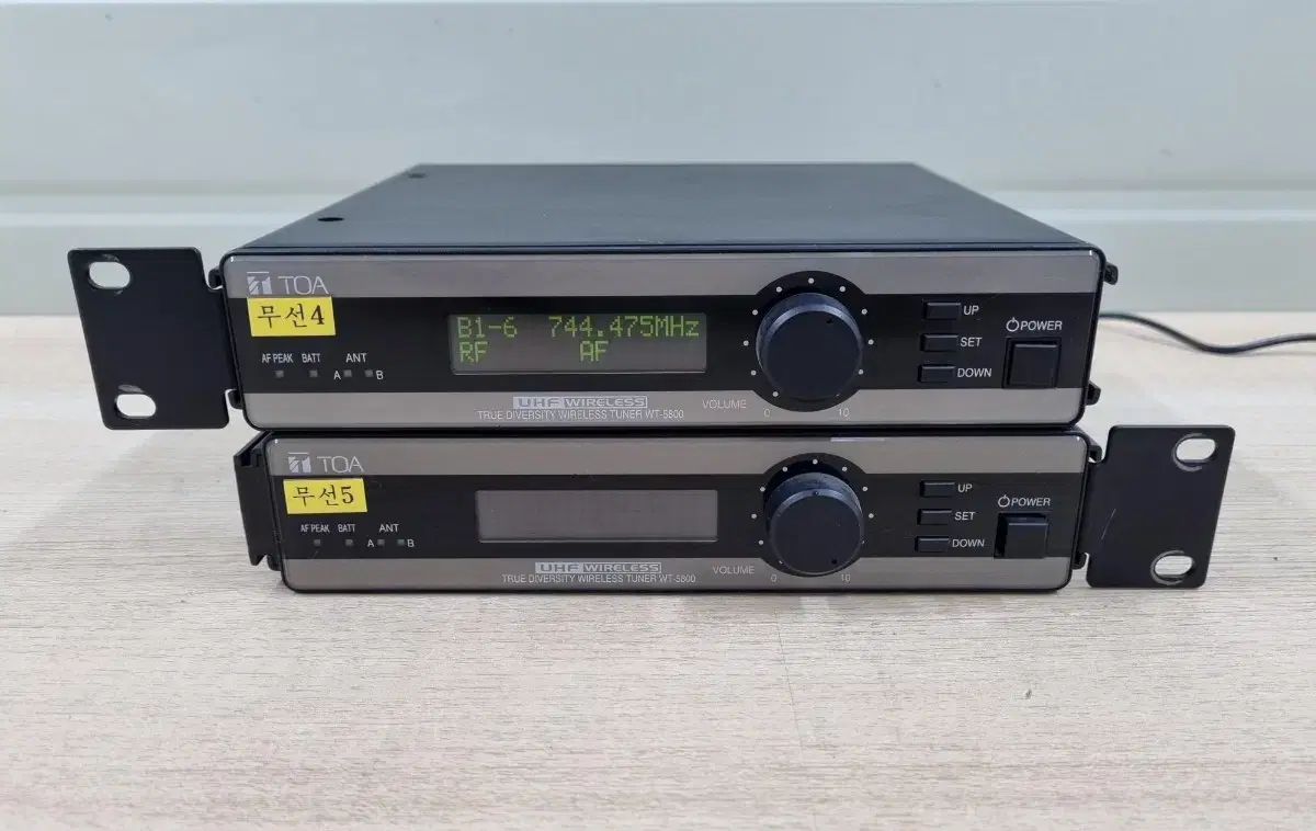 TOA WT-5800 UHF 무선마이크 무선튜너.