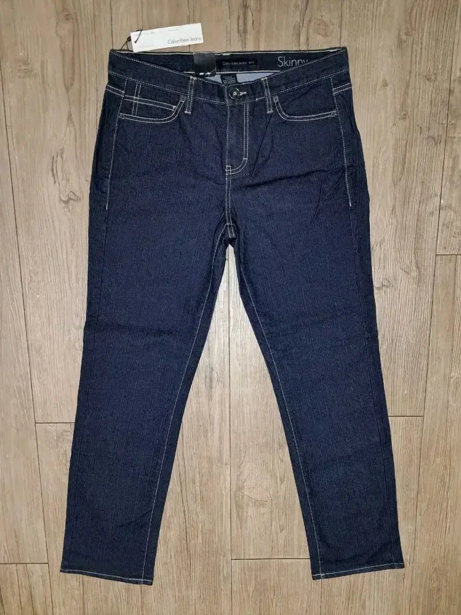 Calvin Klein Jeans 84 New