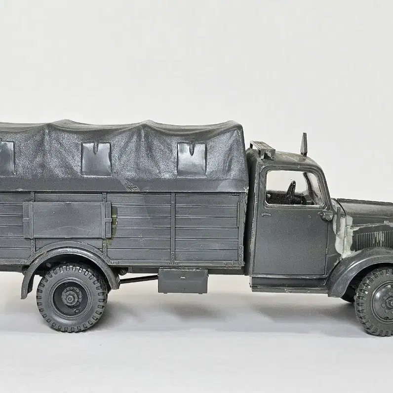 조립품 [아카데미/반다이] 1/48 벤츠 L3000S 3ton 카고트럭