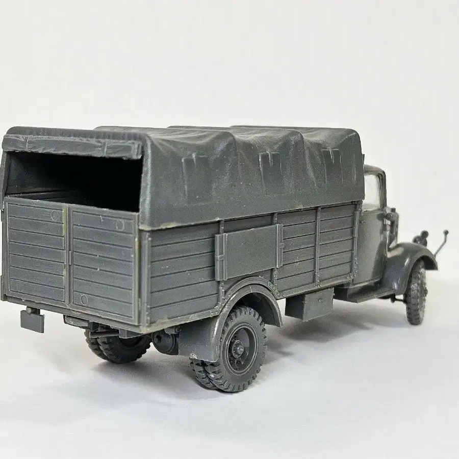 조립품 [아카데미/반다이] 1/48 벤츠 L3000S 3ton 카고트럭