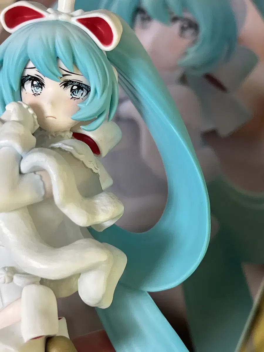 Hatsune Miku Figure SuiteSuite