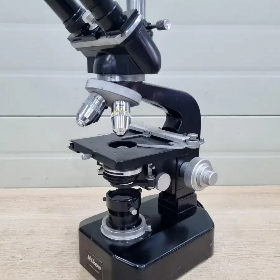 Nikon Microscope 니콘 빈티지 현미경.