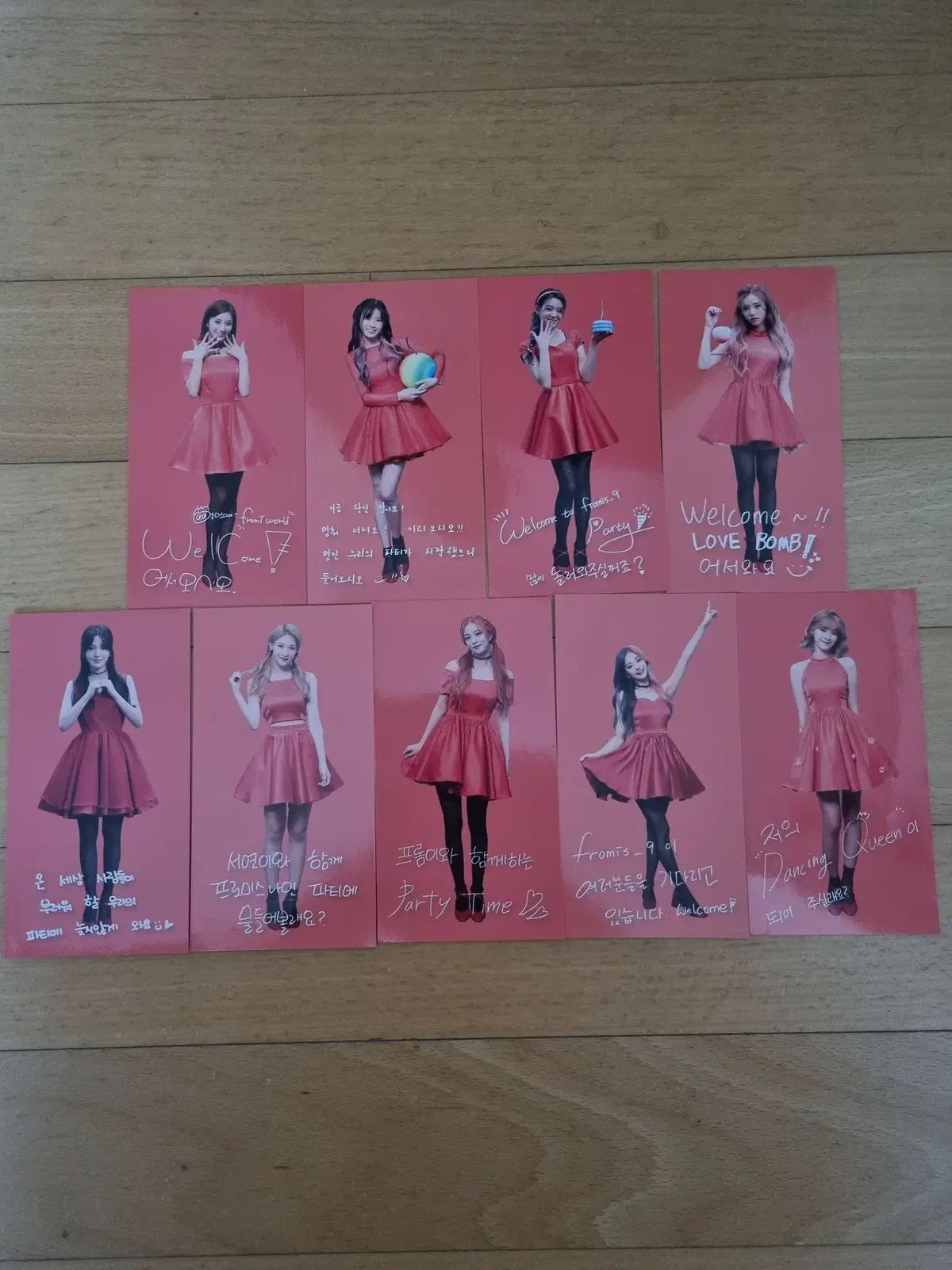 I'm selling the Fromis 9 Rubbing Balm Invitation Set.