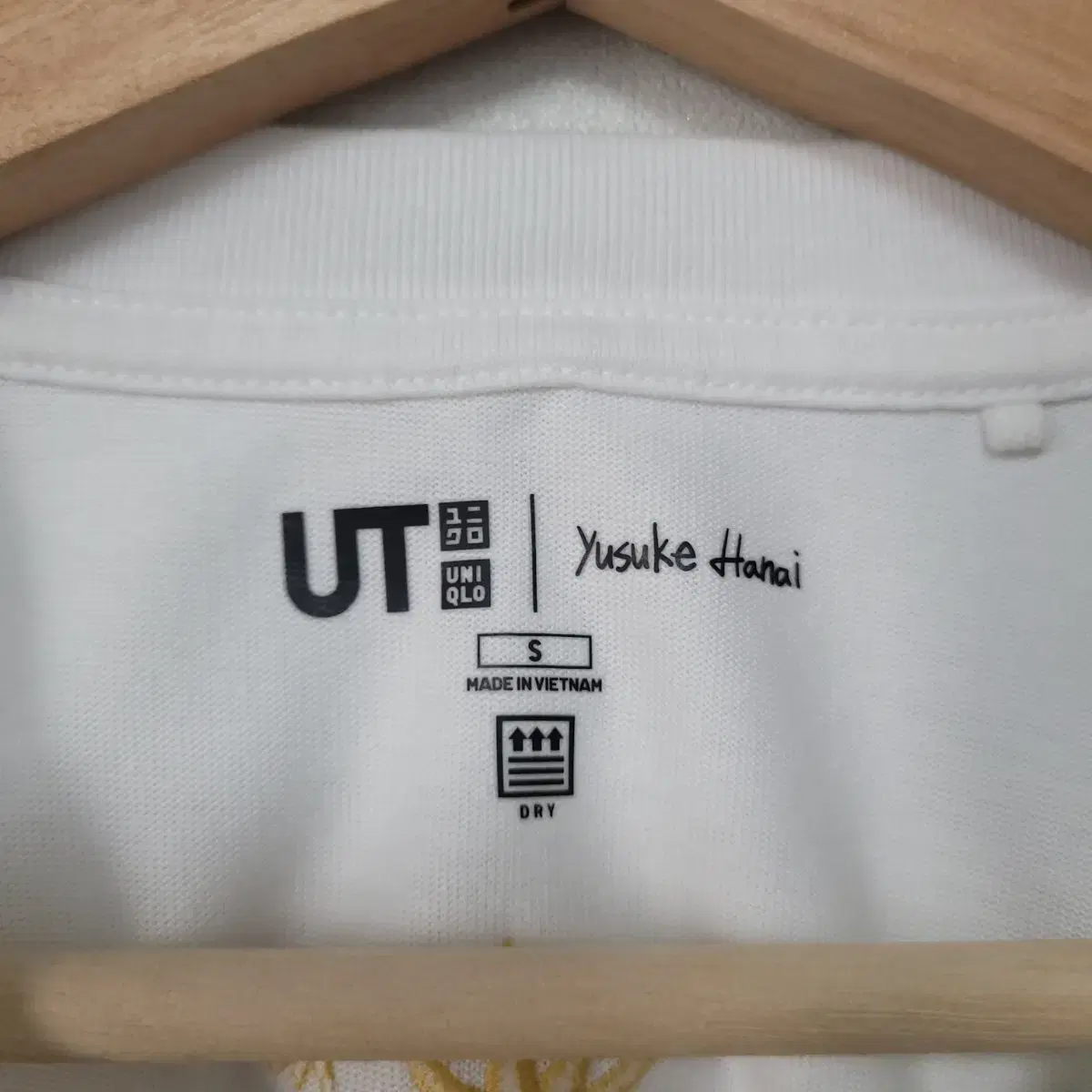 (S) UNIQLO UT X 유스케 하나이 그래픽 반팔티