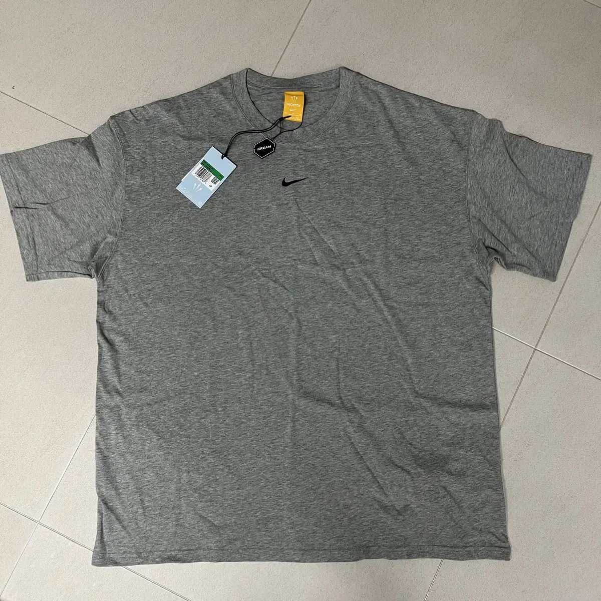 Nike x Drake Nocta Max 90 T-Shirt 그레이