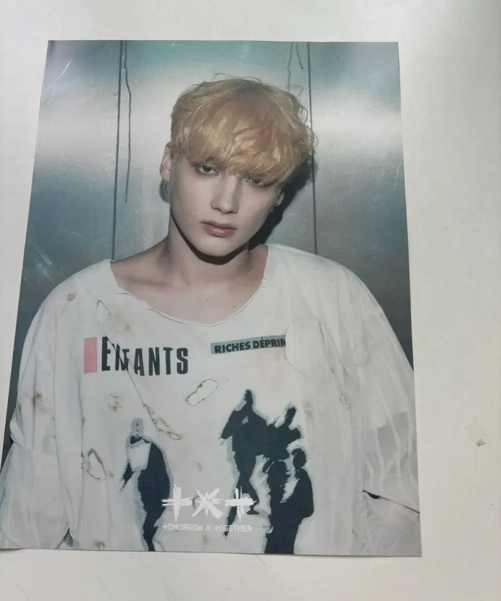 txt hueningkai poster sells