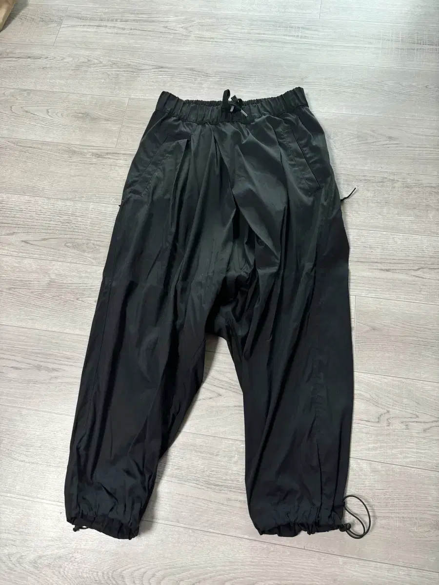 [S] Nike ESC Exhaust Pants