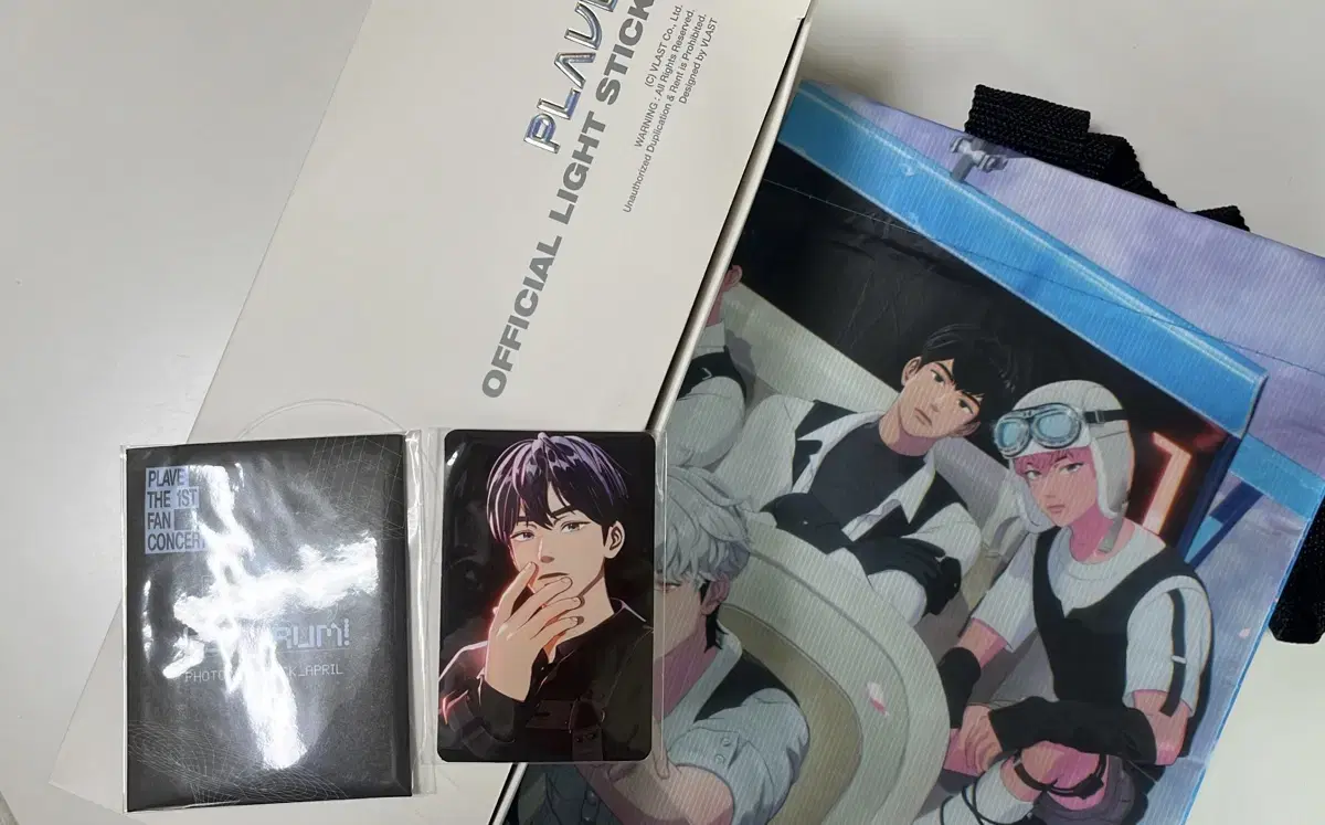 Plave lightstick/Wachimiu (yejun)/Uniform photocard (2 sets)/Reusable bag/Jimsack