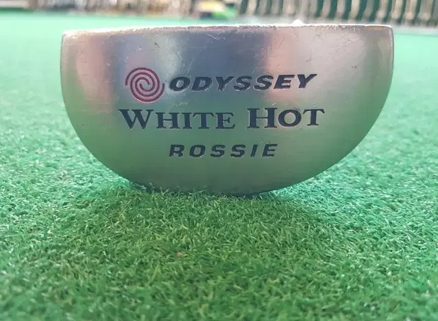 오딧세이 35인치 퍼터 말렛형 WHITE HOT ROSSIE N134