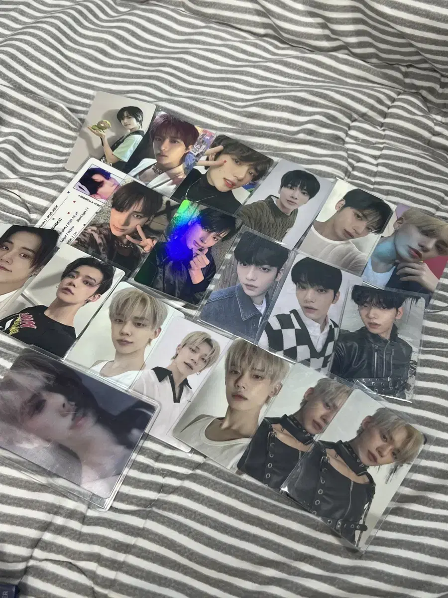 Tomorrow X Together photocard txt yeonjun soobin beomgyu taehyun hueningkai Album