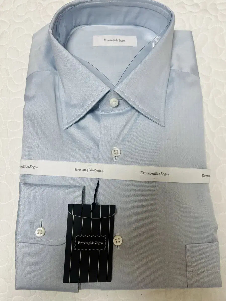 Ermenegildo Zegna dress shirt new (42 cm. 16 1/2 in. neck circumference)