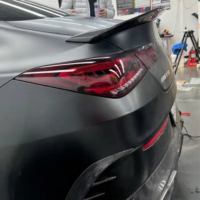 Cla45 amg s 카본 스포일러 판매 합니다