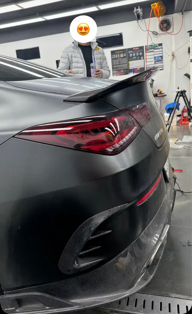 Cla45 amg s 카본 스포일러 판매 합니다