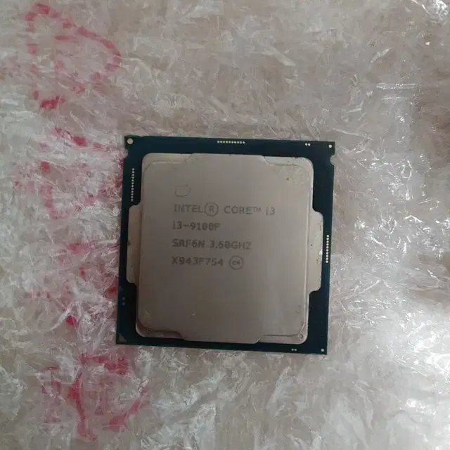 CPU I3 9100F 커피레이크 + 정품쿨러포함