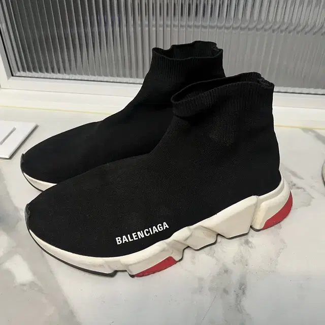 Balenciaga Speed Runner Black Red