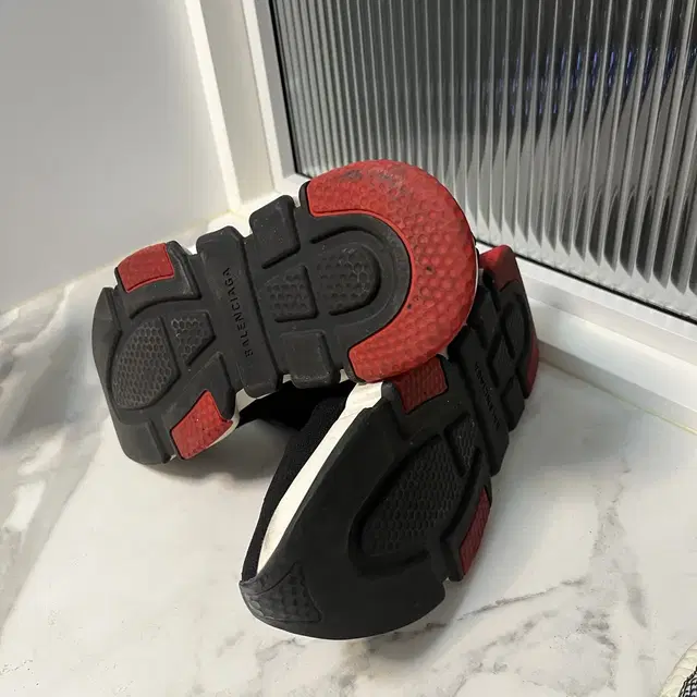 Balenciaga Speed Runner Black Red