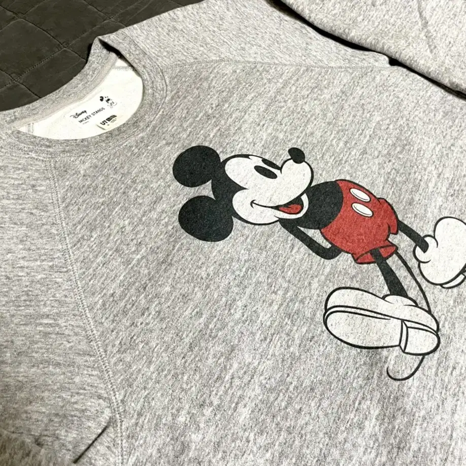 (S) DISNEY X UNIQLO 디즈니 유니클로 미키마우스 맨투맨