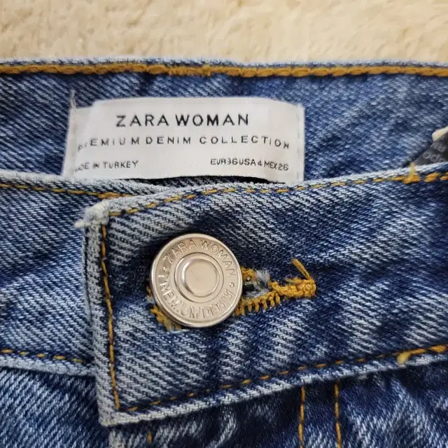 ZARA WOMAN 청바지