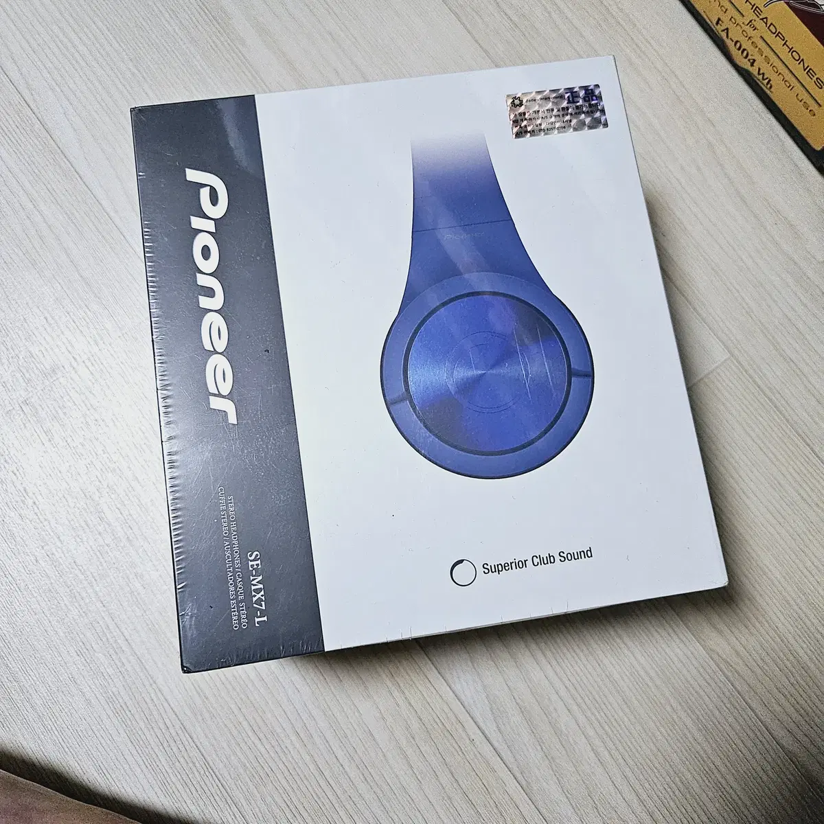 Unsealed Pioneer SE-MX7 bloo for sale